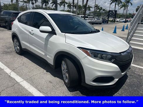 Used 2021 Honda HR-V LX image 1