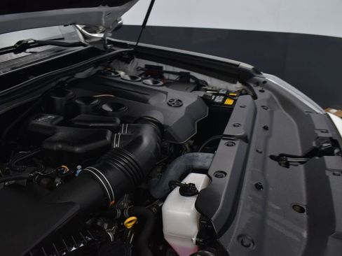 Used 2018 Toyota 4Runner SR5 Premium image 21