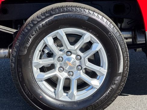 Used 2025 Chevrolet Silverado 1500 LT image 41