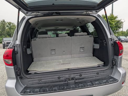 Used 2011 Toyota Sequoia SR5 RWD image 26