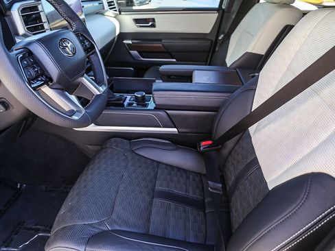 Used 2025 Toyota Sequoia Capstone AWD/4WD image 17
