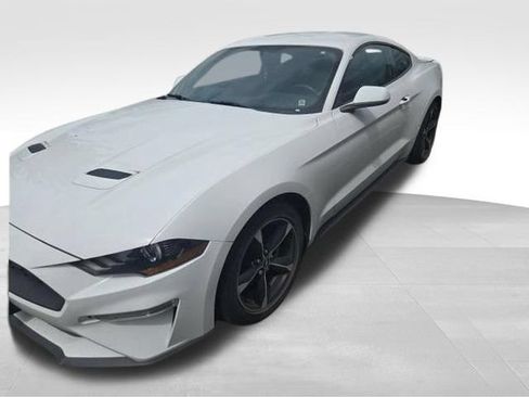 Used 2018 Ford Mustang Coupe RWD image 6
