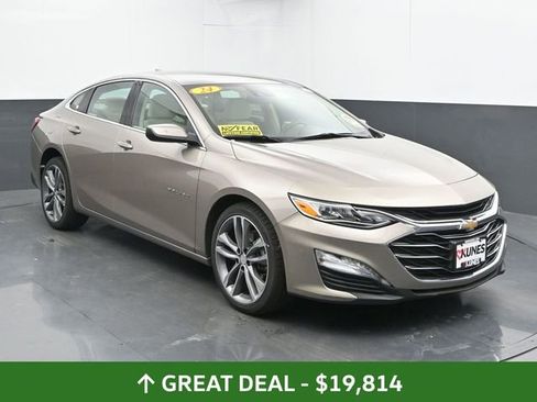 Used 2024 Chevrolet Malibu LT image 2