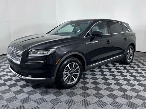 Used 2022 Lincoln Nautilus Reserve image 4