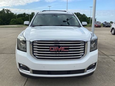Used 2019 GMC Yukon SLT w/ Premium Edition AWD/4WD image 3