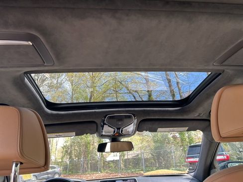 Used 2018 BMW 750i image 29