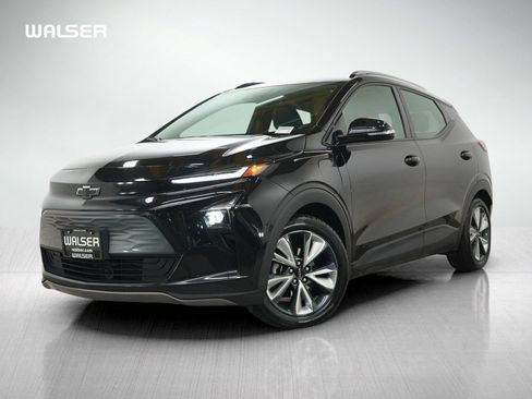 Used 2022 Chevrolet Bolt EUV LT w/ Convenience Package image 1