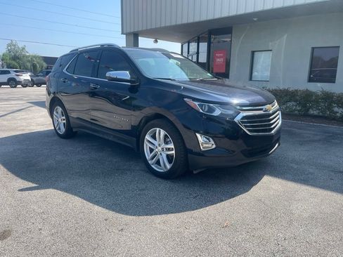 Used 2020 Chevrolet Equinox Premier w/ LPO, Floor Liner Package FWD image 2