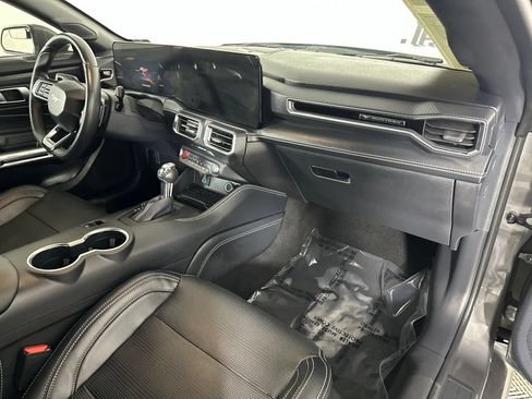 Used 2024 Ford Mustang GT Premium RWD image 31