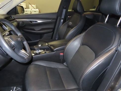 Used 2022 INFINITI QX50 Luxe w/ Cargo Package image 11