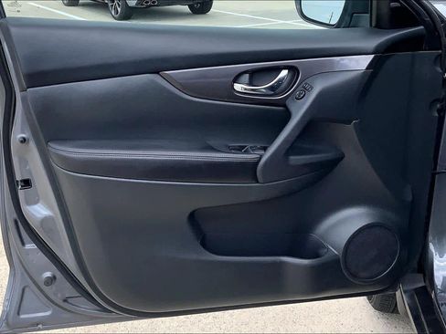 Used 2019 Nissan Rogue S w/ Special Edition Package image 20