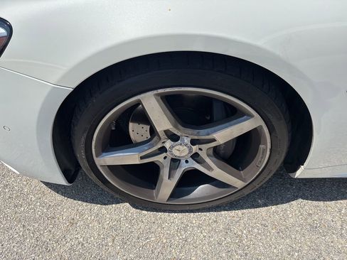 Used 2017 Mercedes-Benz SL 550 image 15