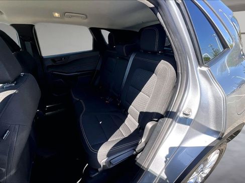 Used 2023 Ford Escape Active w/ Tech Pack #1 FWD image 28