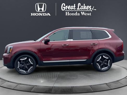 Used 2024 Kia Telluride S w/ S Sunroof Package image 2