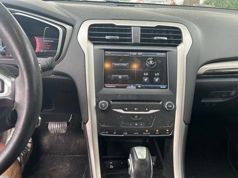 Used 2013 Ford Fusion SE image 11