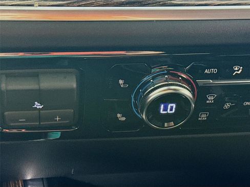 New 2026 GMC Sierra 1500 Elevation w/ Preferred Package image 16