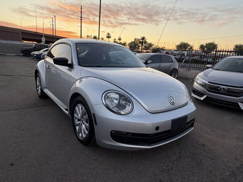 Used 2014 Volkswagen Beetle 1.8T FWD image 2