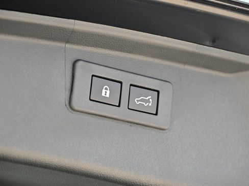 New 2025 Subaru Outback Limited image 15