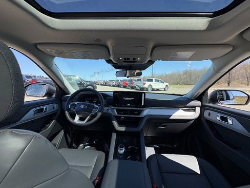 New 2026 Ford Explorer Active w/ Active Comfort Package image 24