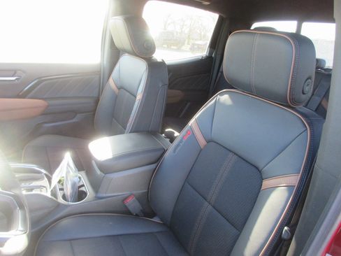 New 2026 GMC Canyon AT4 image 12