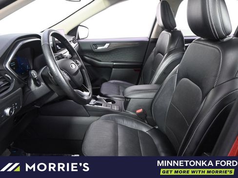 Used 2020 Ford Escape Titanium AWD/4WD image 13