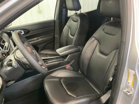 Used 2025 Jeep Compass Limited w/ High Altitude Package AWD/4WD image 11