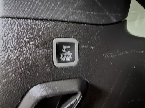 Used 2023 Jeep Wagoneer Series II RWD image 44