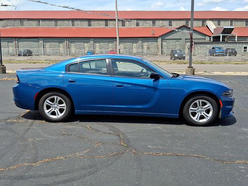 Used 2023 Dodge Charger SXT RWD image 9