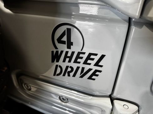 Used 2024 Jeep Wrangler Unlimited Sport AWD/4WD image 32