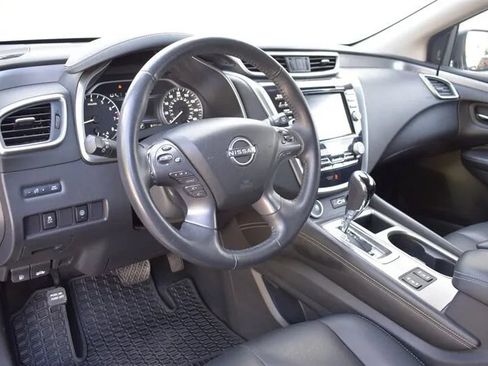 Used 2023 Nissan Murano SV AWD/4WD image 3
