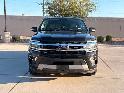 Used 2024 Ford Expedition Limited RWD image 2