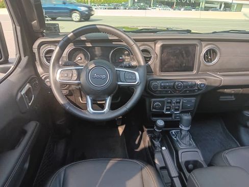 Used 2023 Jeep Wrangler Unlimited Sahara w/ Cold Weather Group AWD/4WD image 23