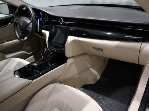 Used 2017 Maserati Quattroporte S GranLusso Q4 AWD/4WD image 16