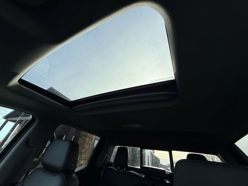 Used 2021 Chevrolet Silverado 1500 RST image 34