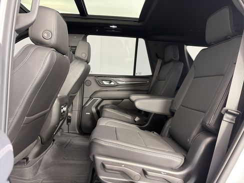 Used 2023 GMC Yukon Denali image 7