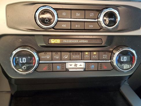 Used 2022 Ford F250 Lariat w/ Lariat Ultimate Package image 33