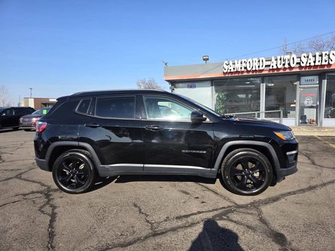 Used 2019 Jeep Compass Latitude FWD image 9