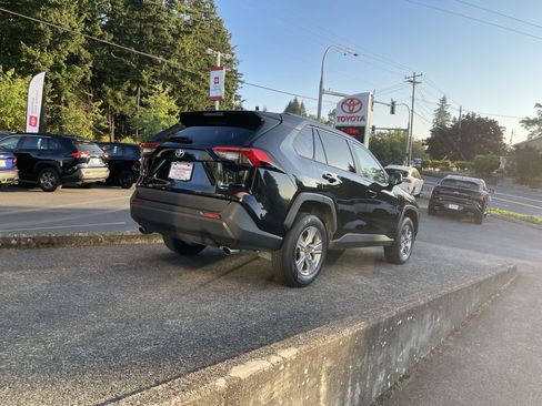 Certified 2024 Toyota RAV4 XLE AWD/4WD image 6
