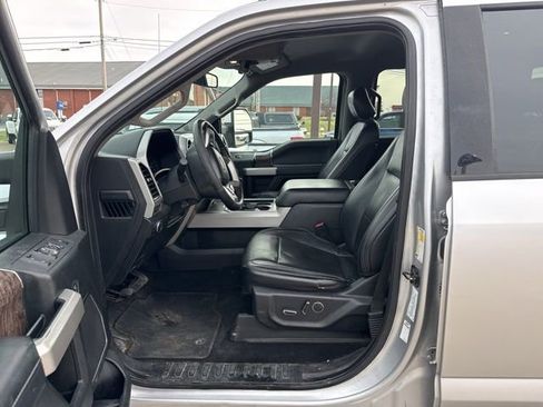 Used 2019 Ford F250 Lariat w/ Lariat Value Package image 6