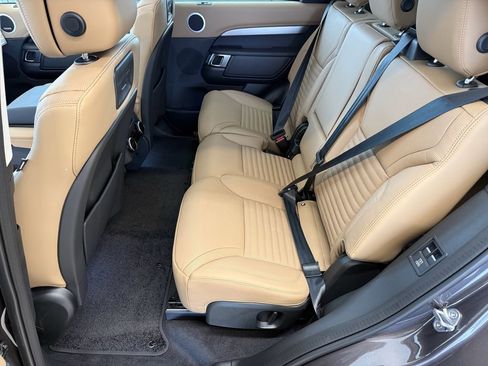 New 2026 Land Rover Discovery Limited Edition image 11