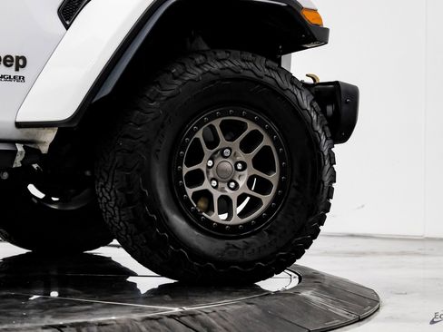 Used 2022 Jeep Wrangler Unlimited Rubicon w/ Xtreme Recon 35" Tire Package image 93