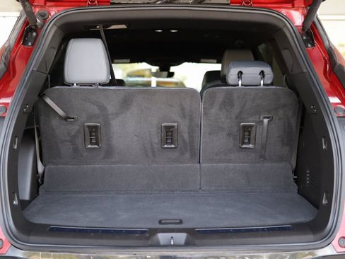 Used 2022 Buick Enclave Essence w/ Sport Touring Edition image 30