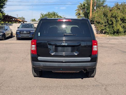 Used 2017 Jeep Patriot Sport w/ Power Value Group FWD image 4