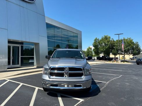 Used 2024 RAM 1500 Classic SLT AWD/4WD image 4