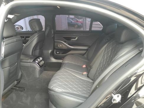 Used 2023 Mercedes-Benz S 580 4MATIC Sedan w/ AMG Line image 22