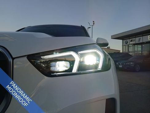 Used 2025 BMW X1 xDrive28i w/ M Sport Package image 4