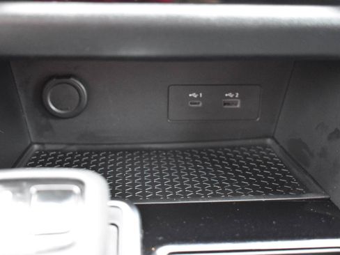 Used 2024 Nissan Pathfinder SV FWD image 41