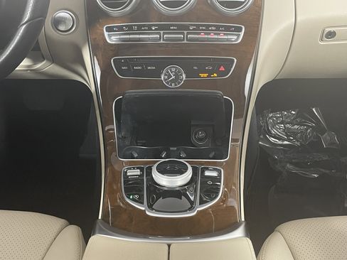 Used 2018 Mercedes-Benz C 300 Sedan image 18