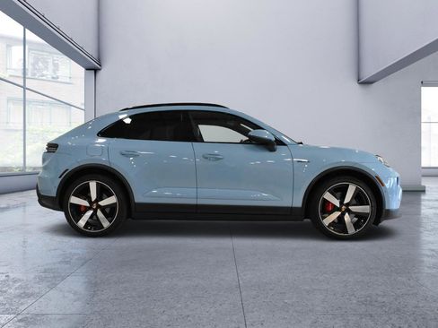 Used 2025 Porsche Macan 4S Electric AWD/4WD image 6