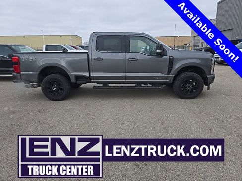 Used 2025 Ford F350 Lariat w/ Black Appearance Package image 1